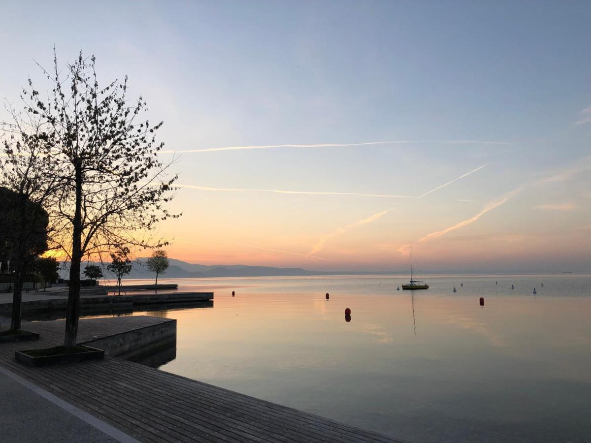 Chiare Ginestre Lägenhet San Felice del Benaco Exteriör bild