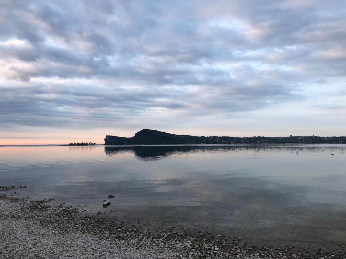 Chiare Ginestre Lägenhet San Felice del Benaco Exteriör bild